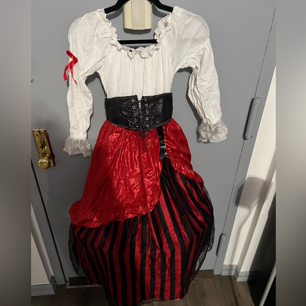 Girl’s hoop skirt pirate costume